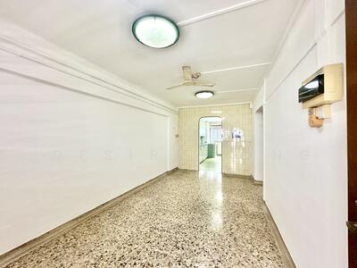 For Sale - 211 Ang Mo Kio Avenue 3