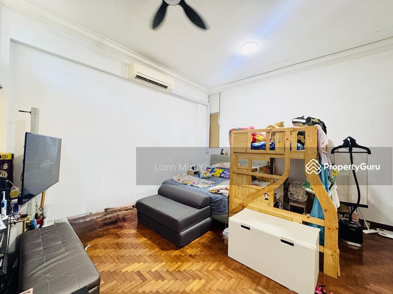 For Sale - hong san walk