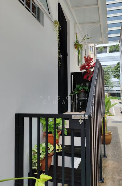 Unique, Exclusive Entrance