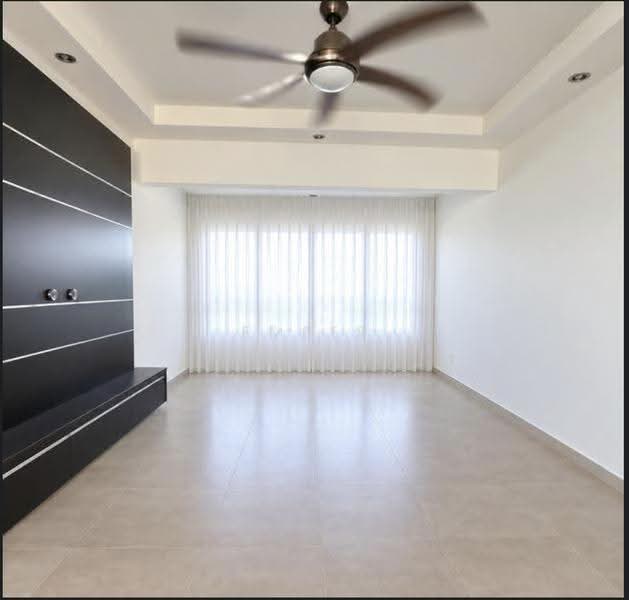 706 Jurong West Street 71, 706 Jurong West Street 71, Boon Lay / Jurong / Tuas, 3 Bedrooms, 1,378 sqft, HDB Flat For Sale, by Ember Ng, 60042347 - Living Room - PropertyGuru.com.sg