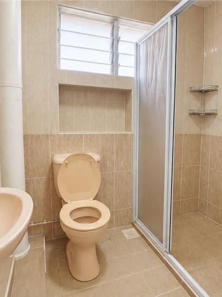 706 Jurong West Street 71, 706 Jurong West Street 71, Boon Lay / Jurong / Tuas, 3 Bedrooms, 1,378 sqft, HDB Flat For Sale, by Ember Ng, 60042347 - Bathroom - PropertyGuru.com.sg