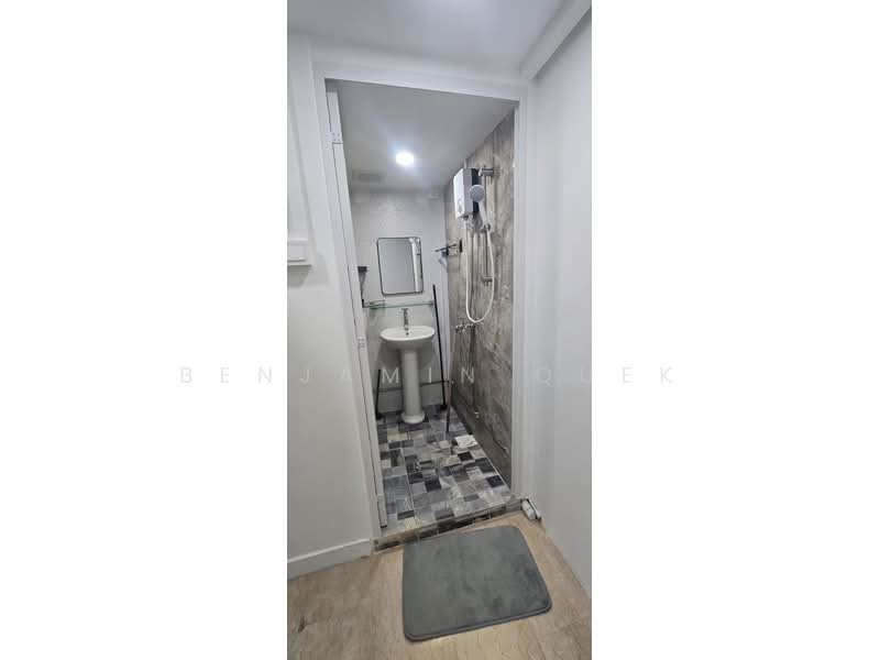 People's Park Complex, 1 Park Road, Room Rental, 100 sqft, Apartment For Rent, by Benjamin Quek, 60042445 - Bathroom - PropertyGuru.com.sg