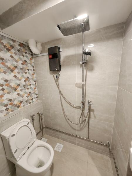 215 Ang Mo Kio Ave 1, 215 Ang Mo Kio Ave 1, 1,431 sqft, Shop / Shophouse For Sale, by Steve Voon, 60042524 - Bathroom - CommercialGuru.com.sg
