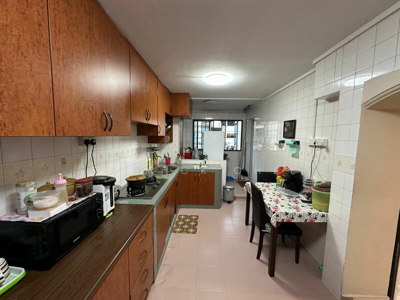 For Sale - 847 Woodlands Street 82
