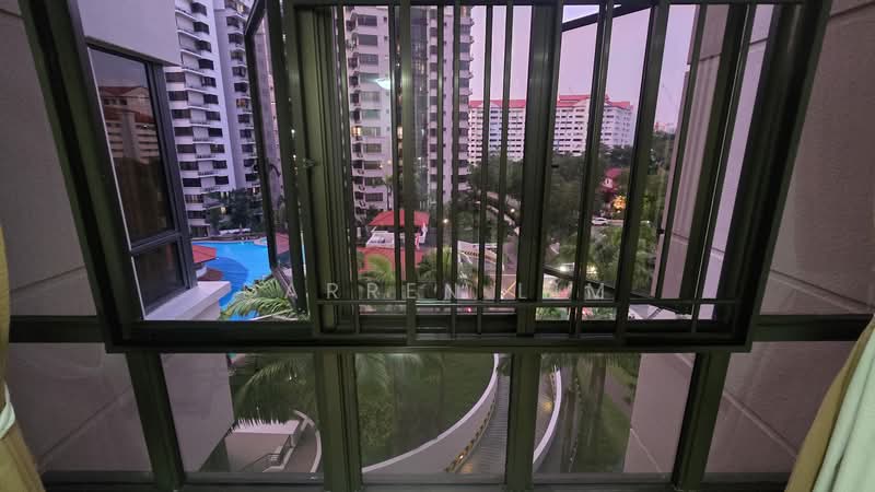 The Mayfair, 1 Jurong East Street 32, 3 Bedrooms, 1,227 sqft, Condominium For Rent, by Darren Lim, 60042609 - View - PropertyGuru.com.sg
