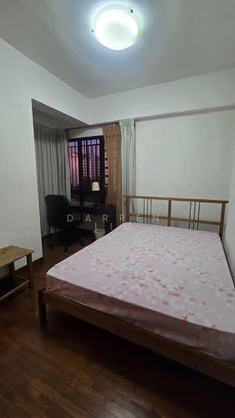 The Mayfair, 1 Jurong East Street 32, 3 Bedrooms, 1,227 sqft, Condominium For Rent, by Darren Lim, 60042609 - Bedroom - PropertyGuru.com.sg