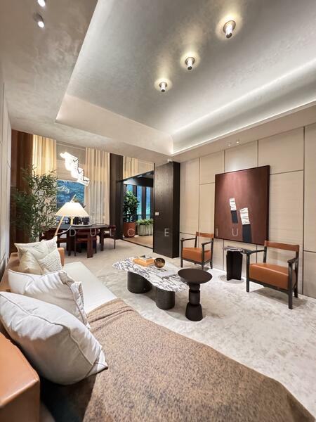UPPERHOUSE at Orchard Boulevard, 22 Orchard Boulevard, 4 Bedrooms, 2,056 sqft, Condominium For Sale, by Dulcie Liu, 60042787 - Living Room - PropertyGuru.com.sg