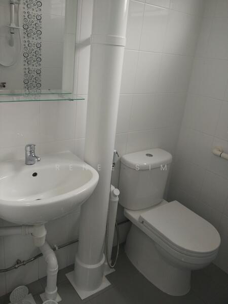 177 Ang Mo Kio Avenue 4, 177 Ang Mo Kio Avenue 4, 3 Bedrooms, 980 sqft, HDB Flat For Rent, by Renee Sim, 60042800 - Bathroom - PropertyGuru.com.sg