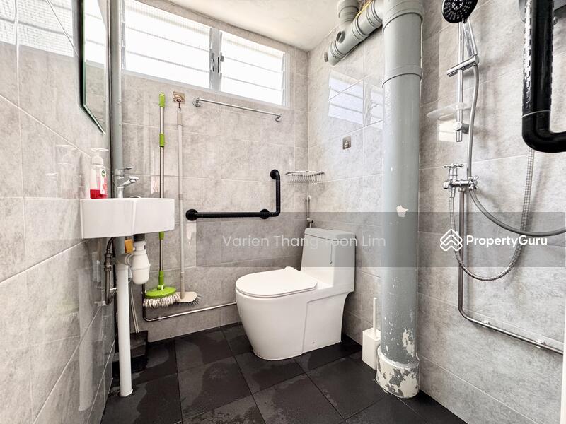 For Sale - 302 Ang Mo Kio Avenue 3
