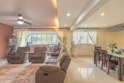 For Sale - 330 Bukit Batok Street 33