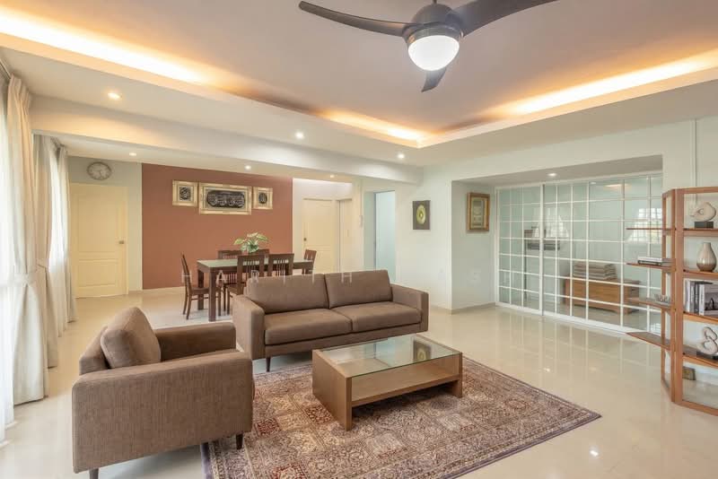 330 Bukit Batok Street 33 HDB Flat For Sale at S$ 810,000 | PropertyGuru Singapore - Living Room