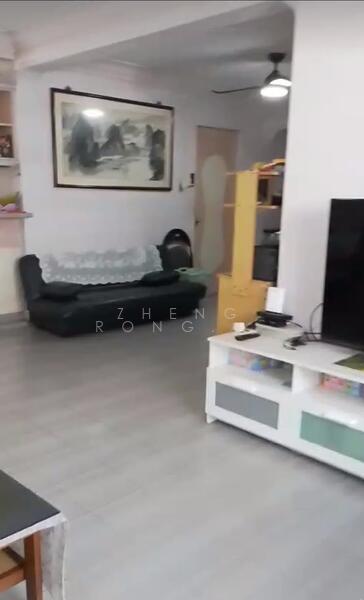933 Jurong West Street 91, 933 Jurong West Street 91, Boon Lay / Jurong / Tuas, Room Rental, 120 sqft, HDB Flat For Rent, by Zheng Ronghua 郑荣华, 60043006 - Living Room - PropertyGuru.com.sg