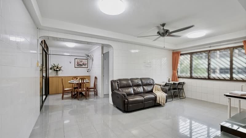 949 Jurong West Street 91, 949 Jurong West Street 91, 3 Bedrooms, 1,184 sqft, HDB Flat For Rent, by Belle Goh, 60043188 - Living Room - PropertyGuru.com.sg
