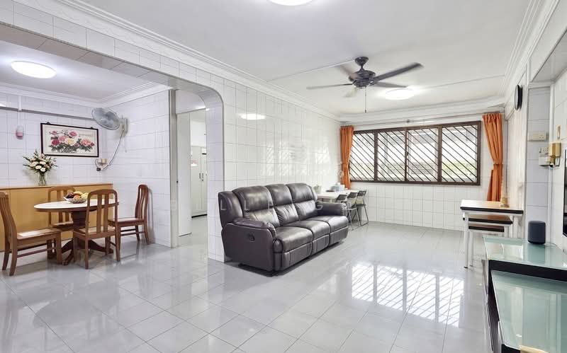 949 Jurong West Street 91, 949 Jurong West Street 91, 3 Bedrooms, 1,184 sqft, HDB Flat For Rent, by Belle Goh, 60043188 - Living Room - PropertyGuru.com.sg