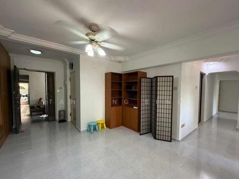 700A Ang Mo Kio Avenue 6, 700A Ang Mo Kio Avenue 6, 3 Bedrooms, 1,194 sqft, HDB Flat For Sale, by Tan Beng Beng, 60043222 - Living Room - PropertyGuru.com.sg