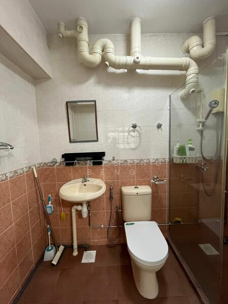 700A Ang Mo Kio Avenue 6, 700A Ang Mo Kio Avenue 6, 3 Bedrooms, 1,194 sqft, HDB Flat For Sale, by Tan Beng Beng, 60043222 - Bathroom - PropertyGuru.com.sg