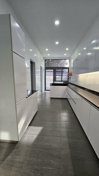 Wet Kitchen