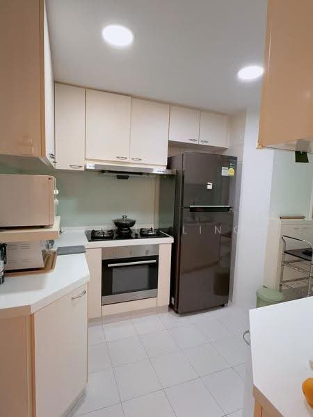 Burlington Square, 175 Bencoolen Street, Beach Road / Bugis / Rochor, 1 Bedroom, 1,270 sqft, Apartment For Sale, by Kan Li Ling, 60043678 - Kitchen - PropertyGuru.com.sg