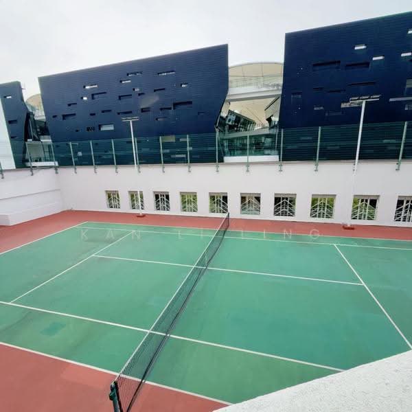 Burlington Square, 175 Bencoolen Street, Beach Road / Bugis / Rochor, 1 Bedroom, 1,270 sqft, Apartment For Sale, by Kan Li Ling, 60043678 - Exterior - PropertyGuru.com.sg
