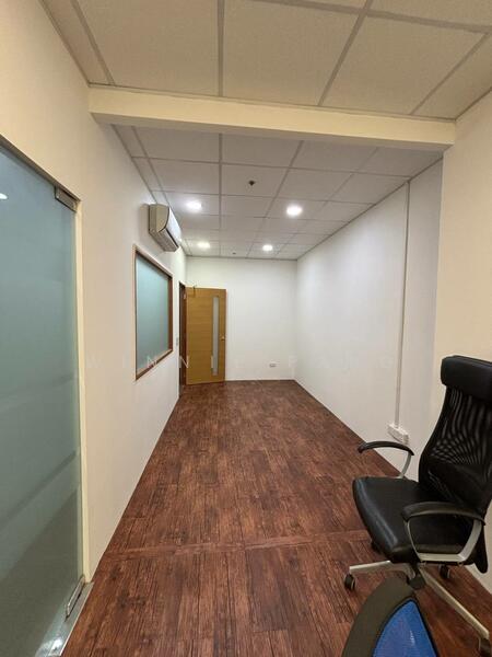 Primz Bizhub, 21 Woodlands Close singapore, 1,156 sqft, Light Industrial (B1) For Sale, by Winnie Pang, 60043686 - Corridor - CommercialGuru.com.sg
