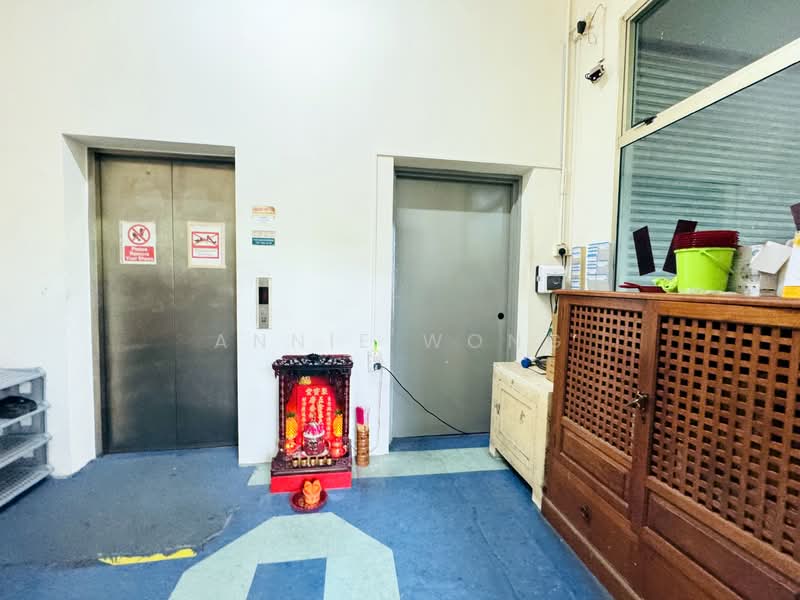 Paya Ubi Industrial Park, 53 Ubi Avenue 1, 3,120 sqft, Light Industrial (B1) For Sale, by Annie Wong, 60043948 - Corridor - CommercialGuru.com.sg