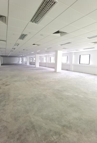 CES Centre, 171 Chin Swee Road, 11,905 sqft, Office For Rent, by MJ Zhuo, 60044012 - Others - CommercialGuru.com.sg