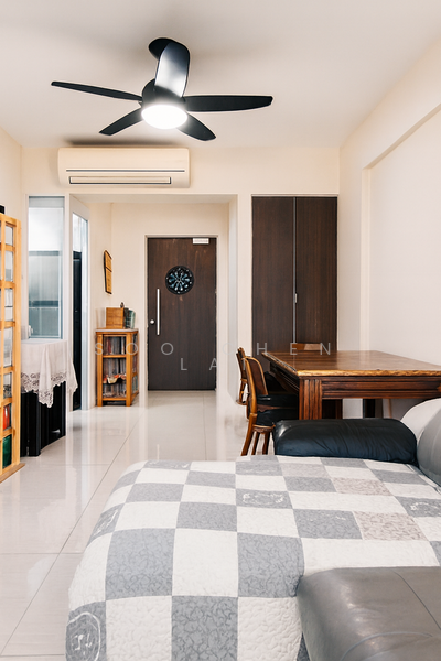 311B Clementi Avenue 4 HDB Flat For Sale at S$ 1,030,000 | PropertyGuru Singapore - Living Room