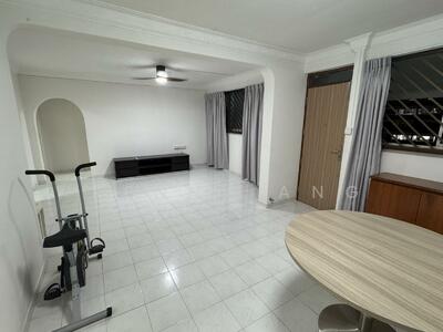 For Rent - 887 Tampines Street 81