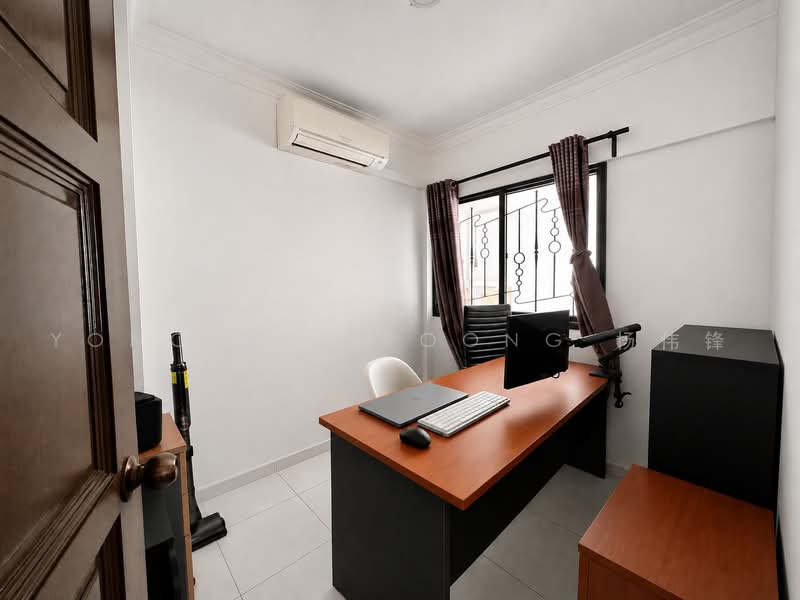 3-Sty FH Corner Terrace, 5 Min walk to Kovan MRT, Simon Walk, Hougang / Punggol / Sengkang, 5 Bedrooms, 2,300 sqft, Corner Terrace For Sale, by Yong Wee Foong 杨伟锋, 60044413 - Study - PropertyGuru.com.sg
