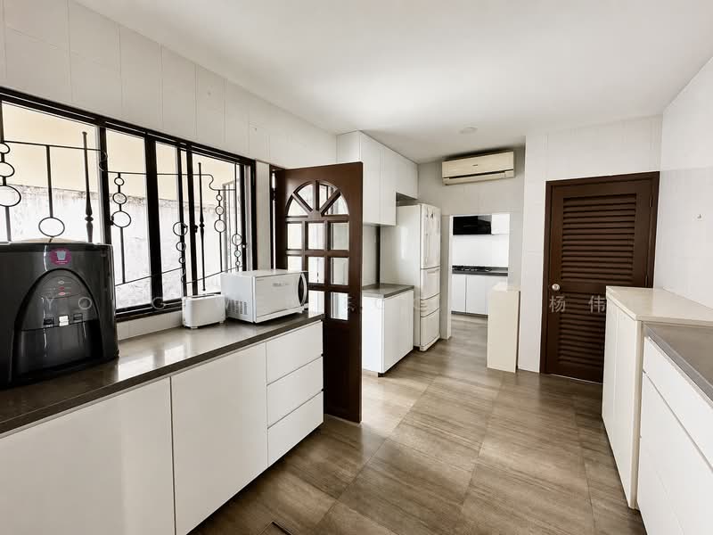 3-Sty FH Corner Terrace, 5 Min walk to Kovan MRT, Simon Walk, Hougang / Punggol / Sengkang, 5 Bedrooms, 2,300 sqft, Corner Terrace For Sale, by Yong Wee Foong 杨伟锋, 60044413 - Kitchen - PropertyGuru.com.sg