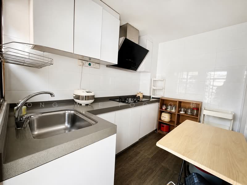 3-Sty FH Corner Terrace, 5 Min walk to Kovan MRT, Simon Walk, Hougang / Punggol / Sengkang, 5 Bedrooms, 2,300 sqft, Corner Terrace For Sale, by Yong Wee Foong 杨伟锋, 60044413 - Kitchen - PropertyGuru.com.sg