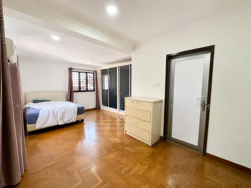3-Sty FH Corner Terrace, 5 Min walk to Kovan MRT, Simon Walk, Hougang / Punggol / Sengkang, 5 Bedrooms, 2,300 sqft, Corner Terrace For Sale, by Yong Wee Foong 杨伟锋, 60044413 - Bedroom - PropertyGuru.com.sg