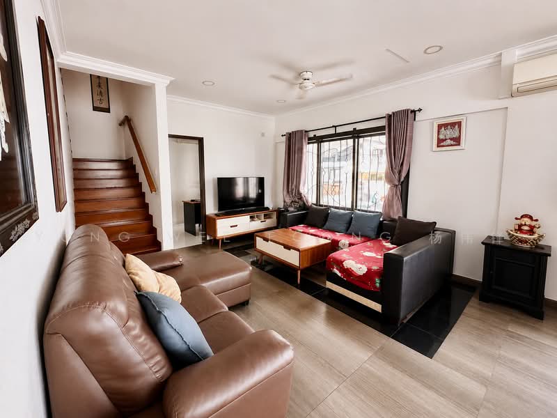 3-Sty FH Corner Terrace, 5 Min walk to Kovan MRT, Simon Walk, Hougang / Punggol / Sengkang, 5 Bedrooms, 2,300 sqft, Corner Terrace For Sale, by Yong Wee Foong 杨伟锋, 60044413 - Living Room - PropertyGuru.com.sg