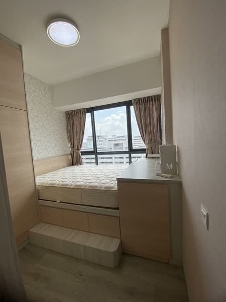 Coco Palms, 21 Pasir Ris Grove, 1 Bedroom, 464 sqft, Condominium For Rent, by Joseph Lim, 60044491 - Bedroom - PropertyGuru.com.sg