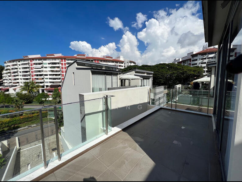 20 Sunset Vale S597244, Clement Park, Beautyworld, Bukit Timah, 20 Sunset Vale and 20C Sunset Vale, 5 Bedrooms, 4,036 sqft, Semi-Detached House For Rent, by Yi Yun Shone Zhang, 60044501 - Balcony - PropertyGuru.com.sg