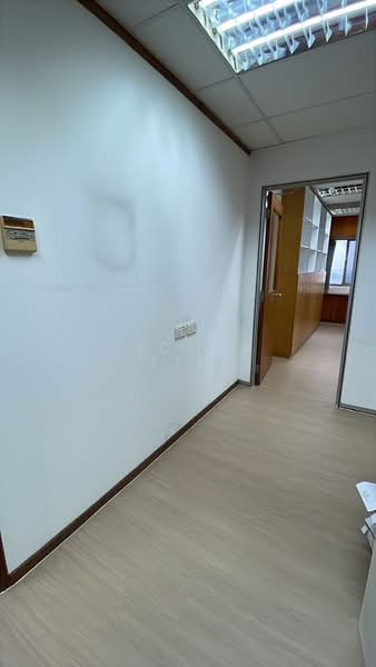 Golden Mile Tower, 6001 Beach Road, 1,196 sqft, Office For Rent, by Vicole Lim, 60044580 - Interior - CommercialGuru.com.sg