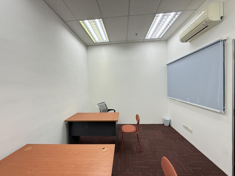Tradehub 21, 18 Boon Lay Way, 90 sqft, Light Industrial (B1) For Rent, by S MICHAEL Michael, 60044592 - Study - CommercialGuru.com.sg
