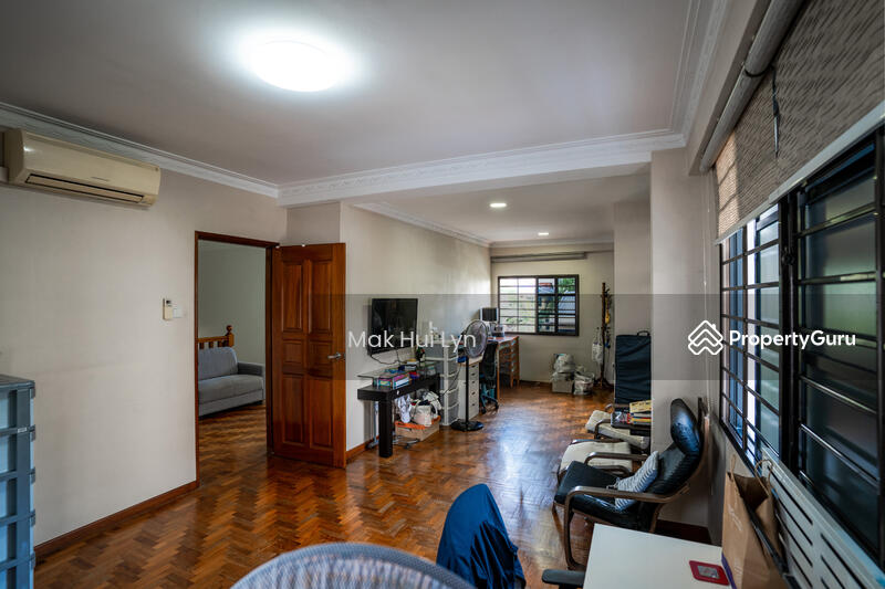 For Sale - NS facing! Charming 3 Storey Semi D in Kembangan