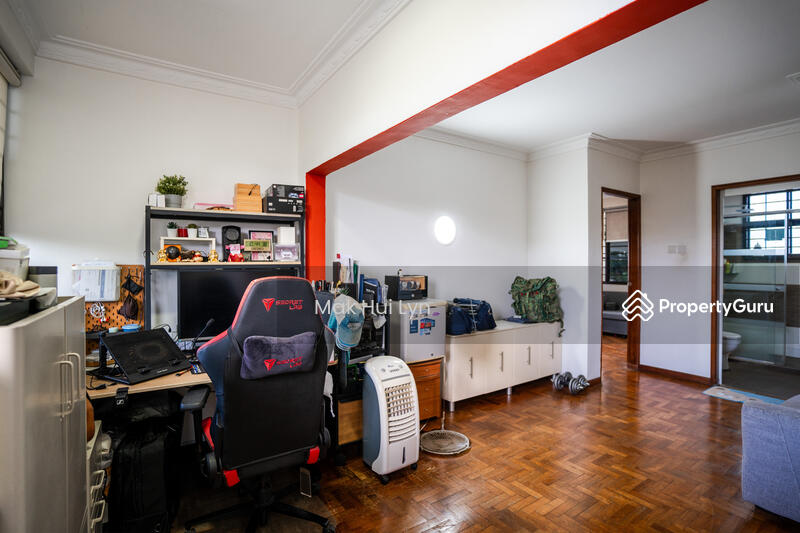 For Sale - NS facing! Charming 3 Storey Semi D in Kembangan
