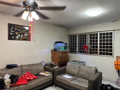 For Sale - 706 Hougang Avenue 2