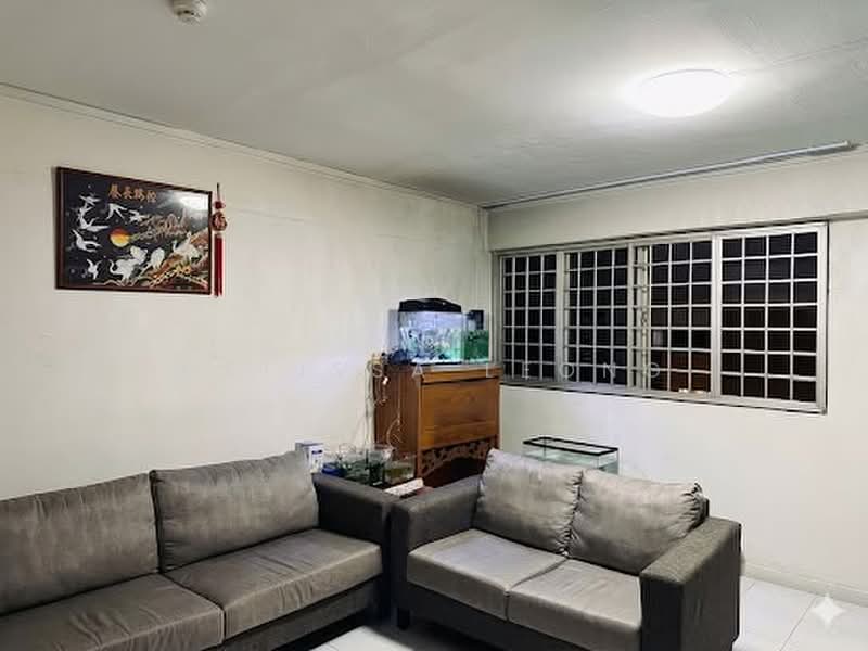 706 Hougang Avenue 2, 706 Hougang Avenue 2, 3 Bedrooms, 980 sqft, HDB Flat For Sale, by Melissa Leong, 60044962 - Living Room - PropertyGuru.com.sg