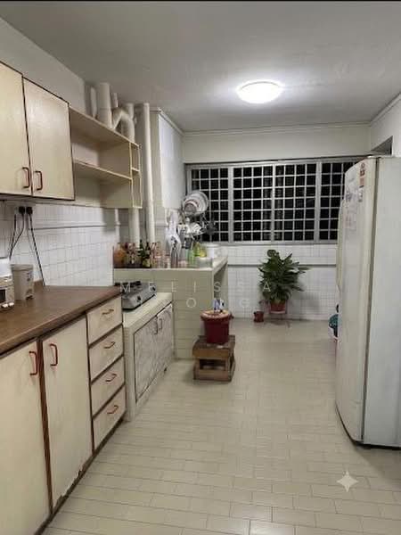 706 Hougang Avenue 2, 706 Hougang Avenue 2, 3 Bedrooms, 980 sqft, HDB Flat For Sale, by Melissa Leong, 60044962 - Kitchen - PropertyGuru.com.sg