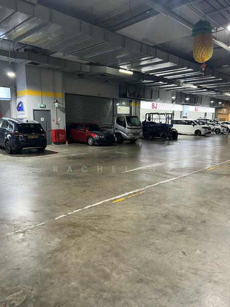 Carros Centre, 60 JALAN LAM HUAT, 1,658 sqft, Factory / Workshop (B2) For Rent, by Rachel ng, 60045213 - Car Park - CommercialGuru.com.sg