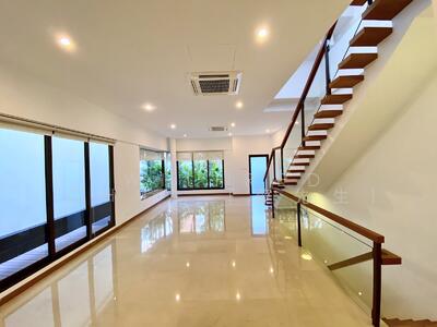 For Rent - Lornie 18