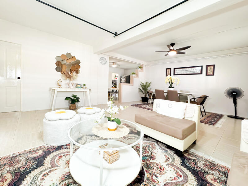 For Sale - 404 Pandan Gardens