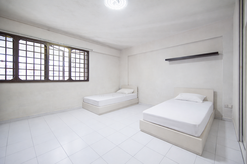 319 Bukit Batok Street 33 HDB Flat For Sale at S$ 599,000 | PropertyGuru Singapore - Bedroom 2