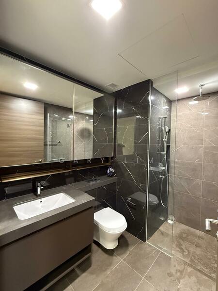 The Florence Residences Condominium For Sale at S$ 818,000 | PropertyGuru Singapore - Bathroom