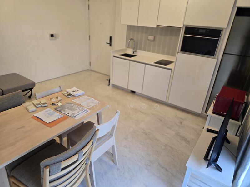 Suites @ Newton, 1 Surrey Road, 2 Bedrooms, 603 sqft, Apartment For Rent, by Jon Woo, 60046655 - Dining Room - PropertyGuru.com.sg