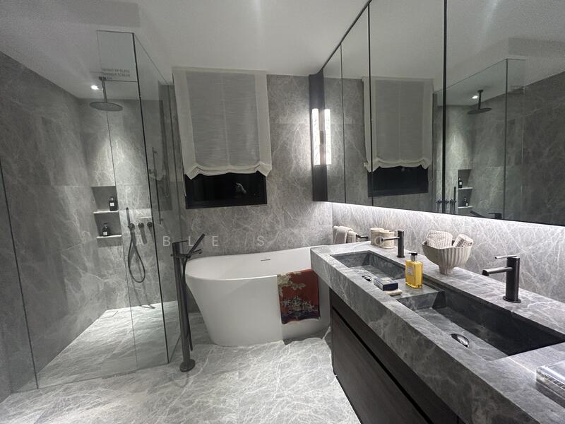 ⭐⭐ CHEAPER , New Condo,Next to Orchard Boulevard MRT Condominium For Sale at S$ 3,000,000 | PropertyGuru Singapore - Bathroom