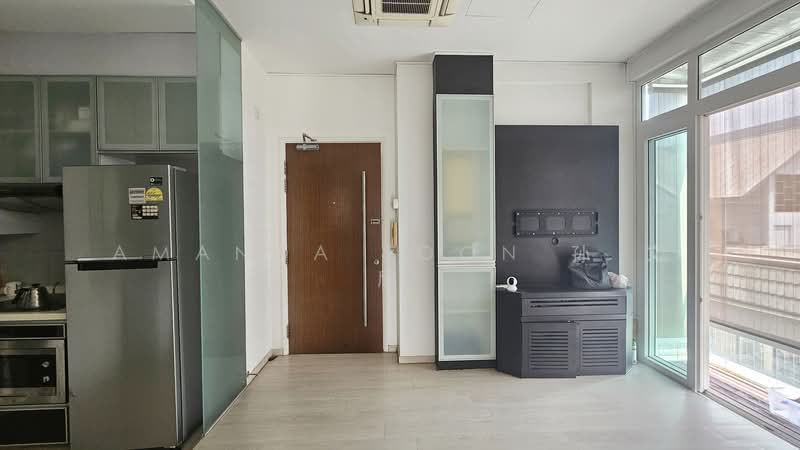 For Sale - Carlyx Green